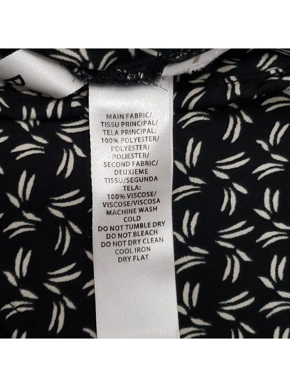 LOFT Black & White Printed Short Sleeve Blouse Women’s Large - Picture 4 of 4